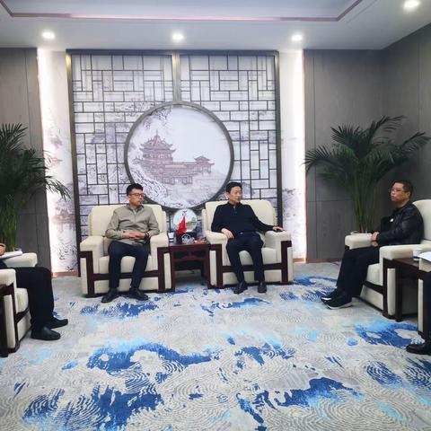 上门问需  强化服务  韩森寨街道走访辖区重点企业陕建鼎盛装饰公司