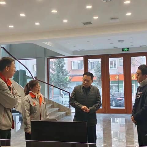 市住建局副局长杨成东莅临龙建供热检查今冬供热运行工作