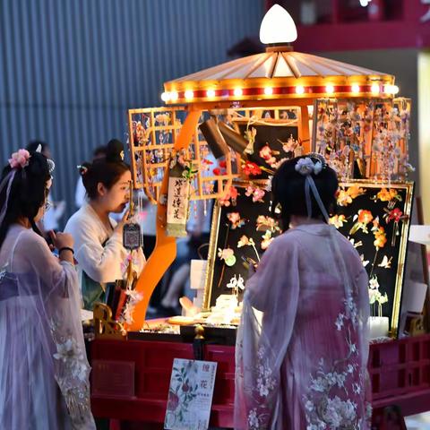 古城西安-长安：大唐不夜城街景随拍