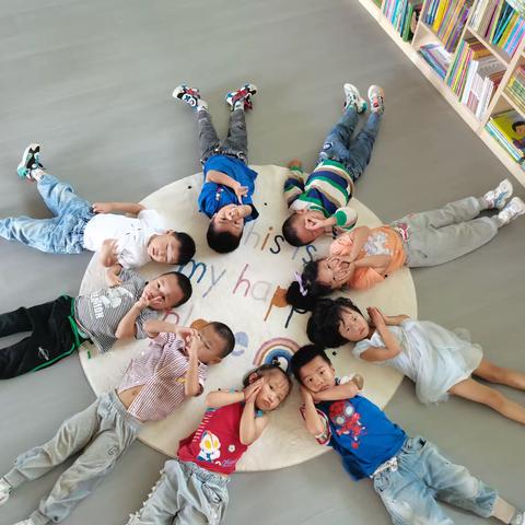 晴隆县第二幼儿园——中二班（十月份活动剪影）