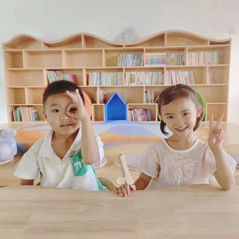 晴隆县第二幼儿园中二班11月“不负时光，如此美好”——部分活动剪影