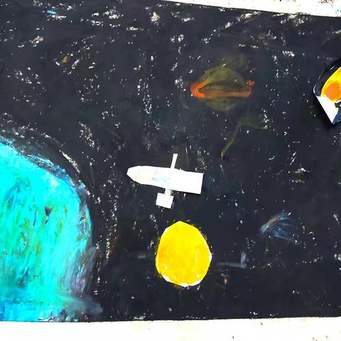 良小创意美术社团《宇宙星空》作品展示
