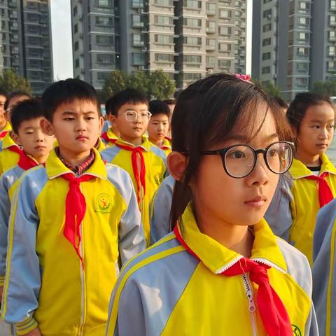 筑牢安全防线，创建健康校园