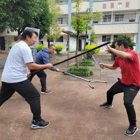 禄丰市金山镇小街小学反恐防暴应急演练纪实