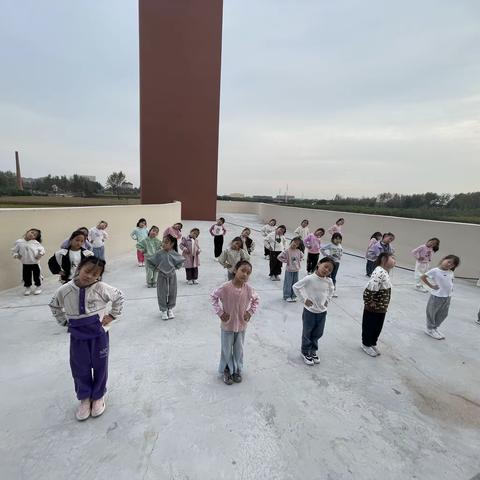 临颍县颍川学校教育集团颍川校区jazz舞蹈社团活动