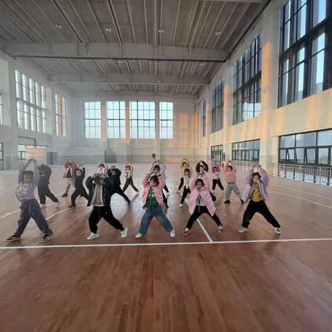 临颍县颍川学校教育集团颍川校区jazz舞蹈社团活动