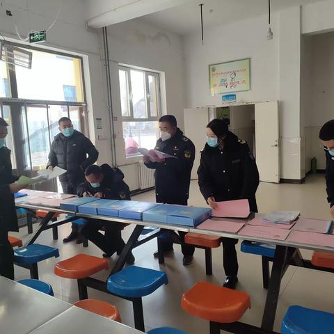 常牧民族寄宿制小学食品安全排查专项行动及食品安全知识宣传