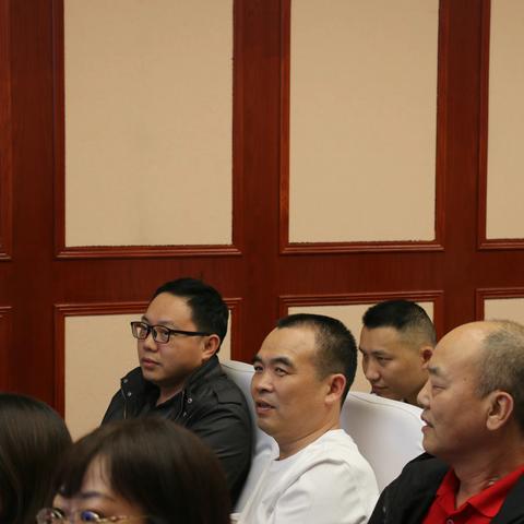 冷水江市财政局举行青年干部说评竞赛第二轮第三场