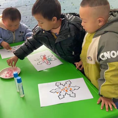 蒋家桥中心幼儿园小班12月份总结