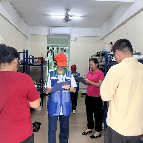 “宿”说温馨，“寓”见美好—嘉积二中开展9月份“月优宿舍”评比活动