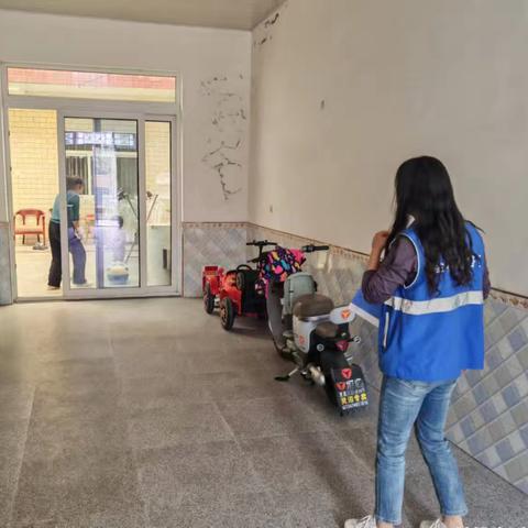 安全进万家，网格员在行动