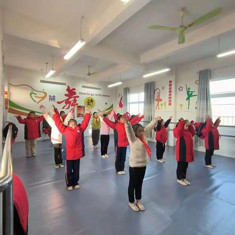 多彩活动促成长，逐梦未来正当时一一南阳市第四十二小学社团活动成果汇报