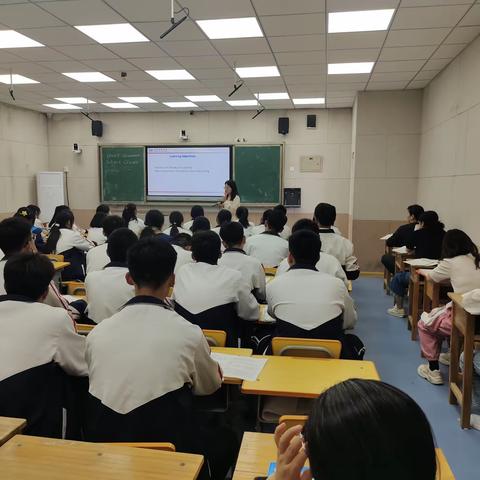 【东平明中】高二英语组半天无课日教研活动纪实
