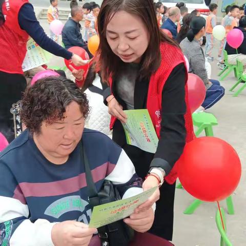 垃圾分类，引领绿色生活新时尚——马泉街道马泉花苑社区开展垃圾分类宣传活动