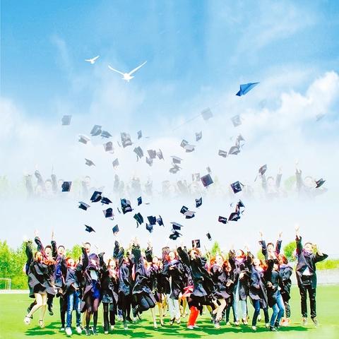 十八而志承大任 青春扬帆启新程——西安市第八十三中学高2025届学生成人仪式暨毕业典礼圆满举行