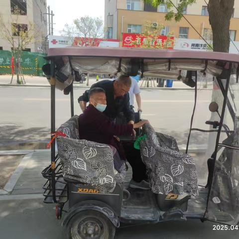 【豫见好服务】贴心服务显温情，工行大庆路支行为行动不便客户更换社保卡