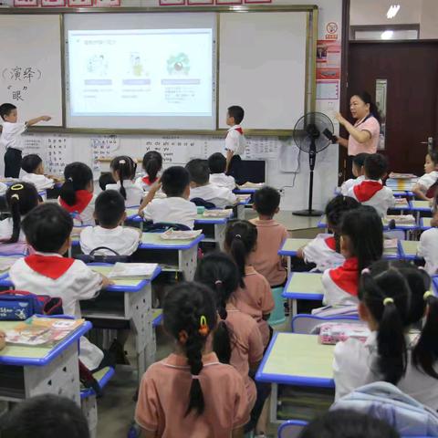 田东县第一小学面向辖区幼儿园开展“校园开放日”活动