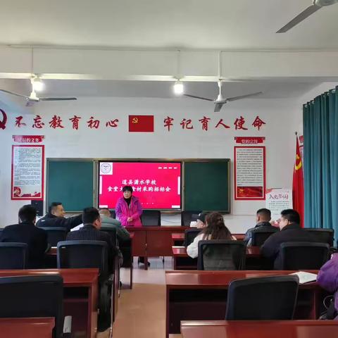 清洁维护，守护校园食堂安全与卫生