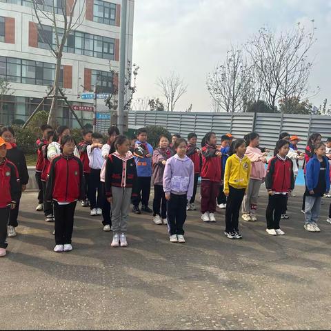 读万卷书，行万里路。我们现在就出发！ ————临沂沂龙湾小学2019级6班实践活动之出发篇