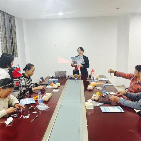 【甬有好服务】宁波贸城支行创新“手工艺 金融”模式筑牢老年客群反诈防线