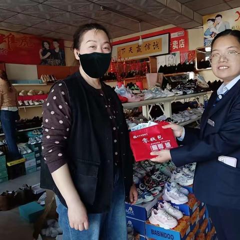 济宁农商银行廿里铺支行“零钱包”兑换活动进行中～