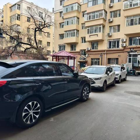 安静街道安良社区持续开展大干五十天环境卫生整治活动