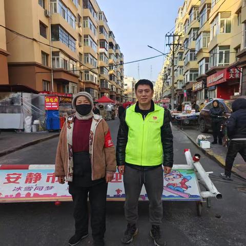 学雷锋，垃圾分类走进夜市