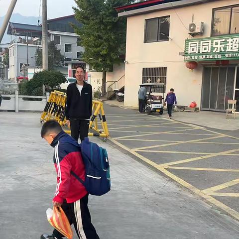 金秋送爽皆欢颜  不负韶华逐梦行——高崖头小学第六周值周小记