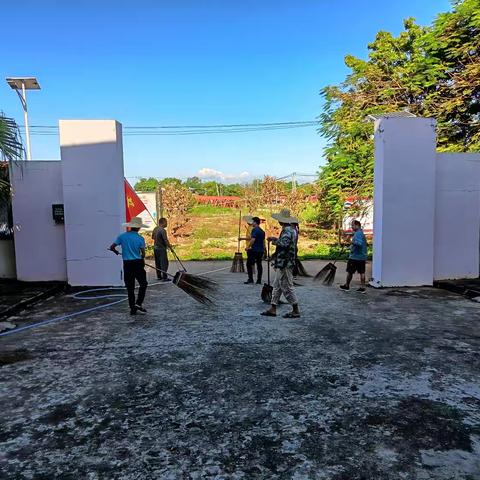 长村村委会开展爱国卫生运动工作