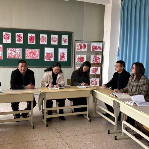 共研共进，助力成长——进修校教研员下校听课活动