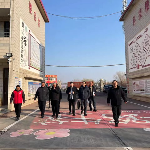 多元融合促共育 示范引领谱新篇 ——市教育局领导莅临卫辉市实验中学调研指导工作