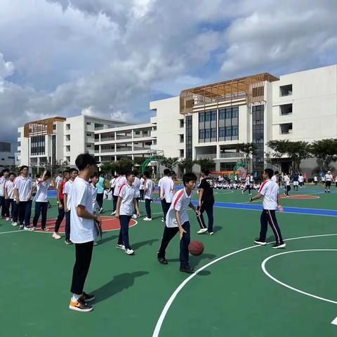 上海师范大学附属琼海中学-体育组实习生工作实录