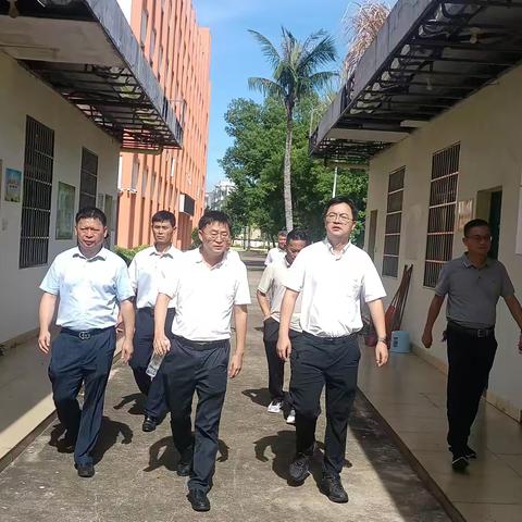 康忠贤主任深入桂林洋中学调研指导校园安全工作