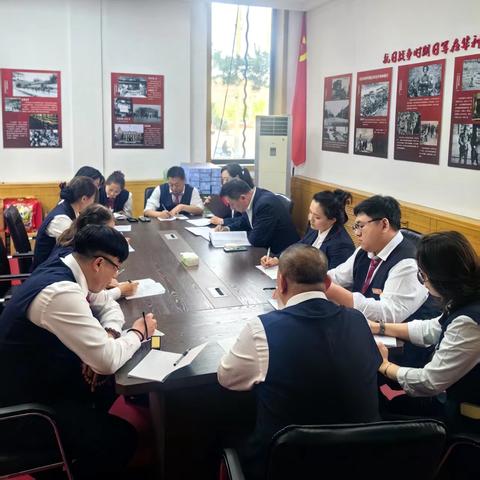 和平支行纪委书记郝放 参加中山广场支行“遵规守纪日学习” ‍并开展专题党课