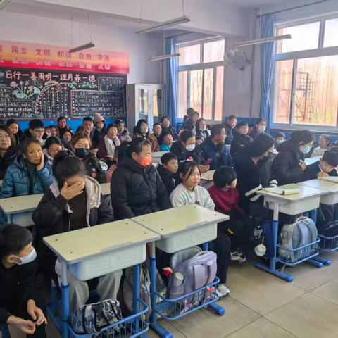 丰南区唐坊中心小学促进家校沟通家长会纪实:走进校园，共筑学生成长之路