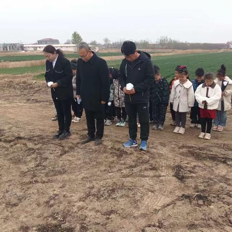 “清明祭英烈 致敬英雄魂”————刘家庙乡黑徐家学校清明祭奠英烈活动