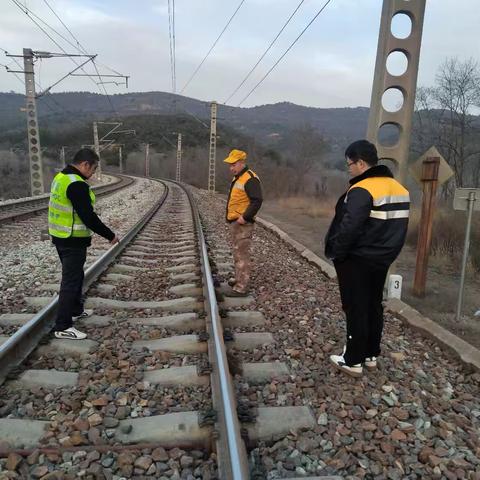 “火眼金睛”查隐患 路地携手排险情