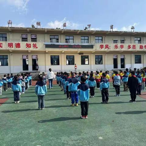 缅怀革命先烈 传承红色基因        ——下甫小学清明节系列活动