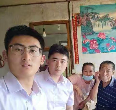 银行服务无小事，上门服务暖人心