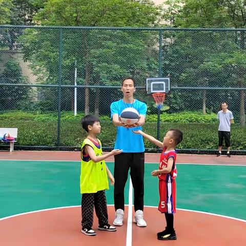 “星河篮球”🏀训练剪影