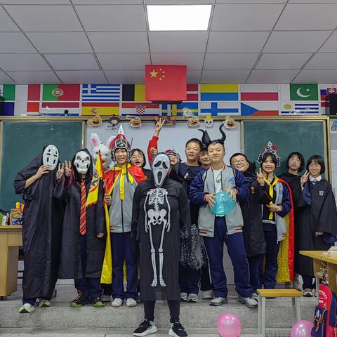 Happy Halloween--Bilingual Classes' CAS Activity in October Happy Halloween 万圣节——双语班10月 CAS 活动