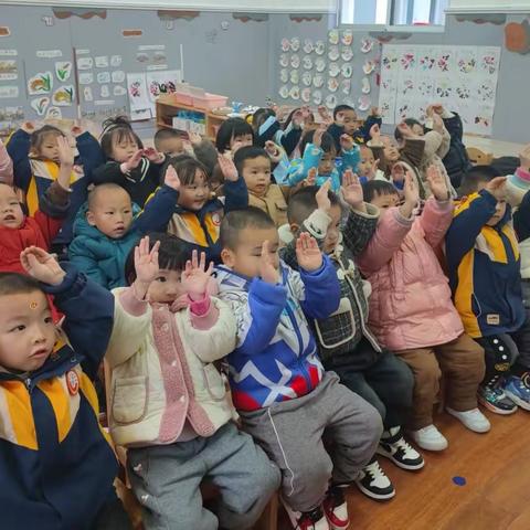 关爱幼儿幸福成长--小三班11月回顾