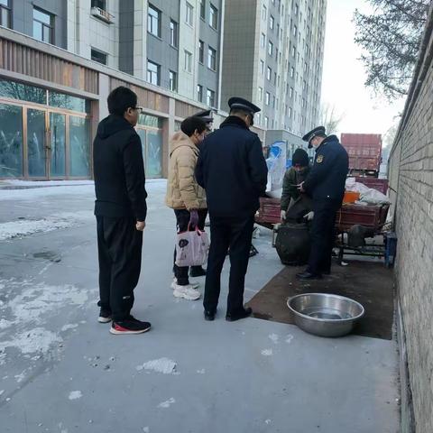 整治流动摊贩，四中队在行动