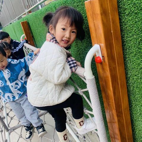 宝塔区第四幼儿园故事口袋——《汤姆过六一》