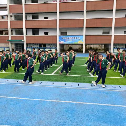 童心活力竞飞扬，广播体操展风采 ——吴村小学开展一、二年级广播操比赛