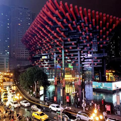 城市景观摄影中的多元视觉叙事