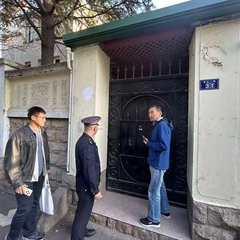 八大关街道综合执法中队开展文保建筑专项执法检查