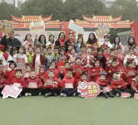 乐考无“纸”境 ，趣味大闯关——华新小学2302班绿树中队