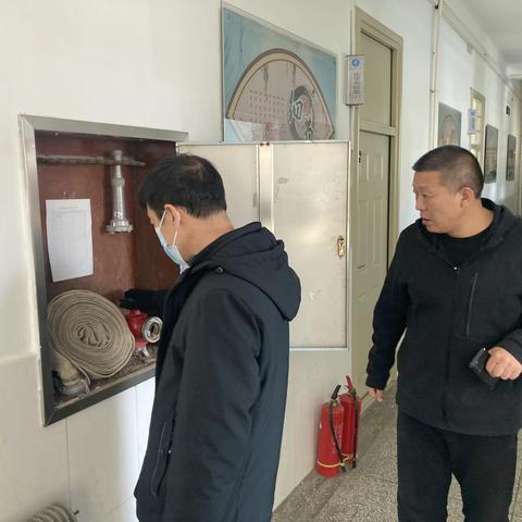 筑牢安全防线 守护平安校园