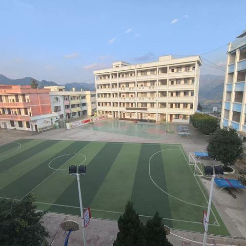 麻栗坡县六河乡六河小学致学生家长的一封信